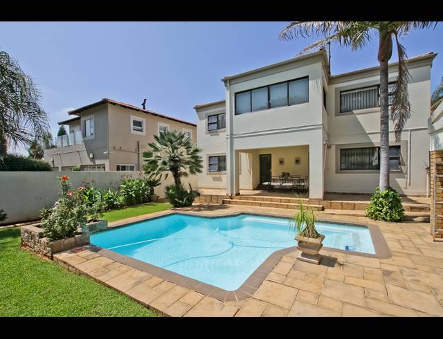 4 BEDROOM HOUSE FOR SALE IN KENSINGTON